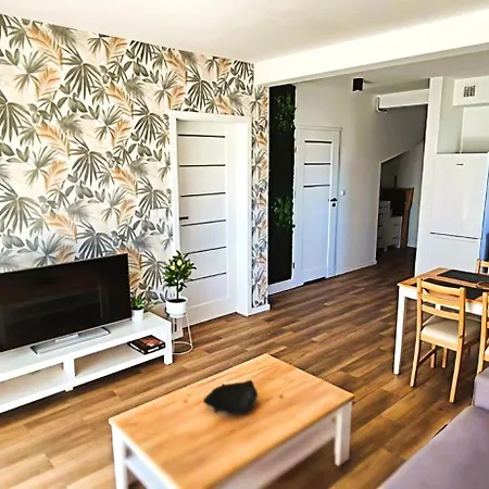 Nadmorski - Parter Z Ogrodem I Parkingiem - Family & Pet Friendly *